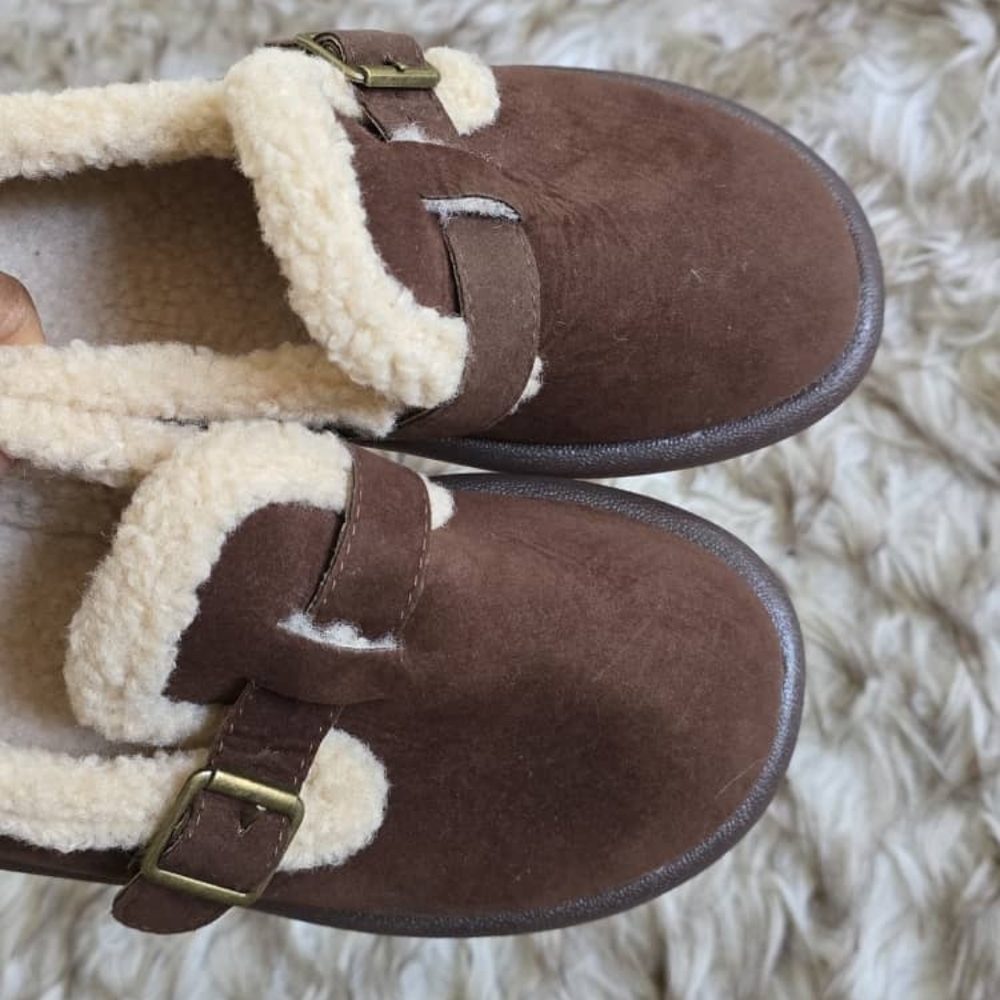 Mary Jane Style Fur Lined Winter Shoes.  . Birkenstock Look alike.. Size 8.5 🌴 - Picture 6 of 11